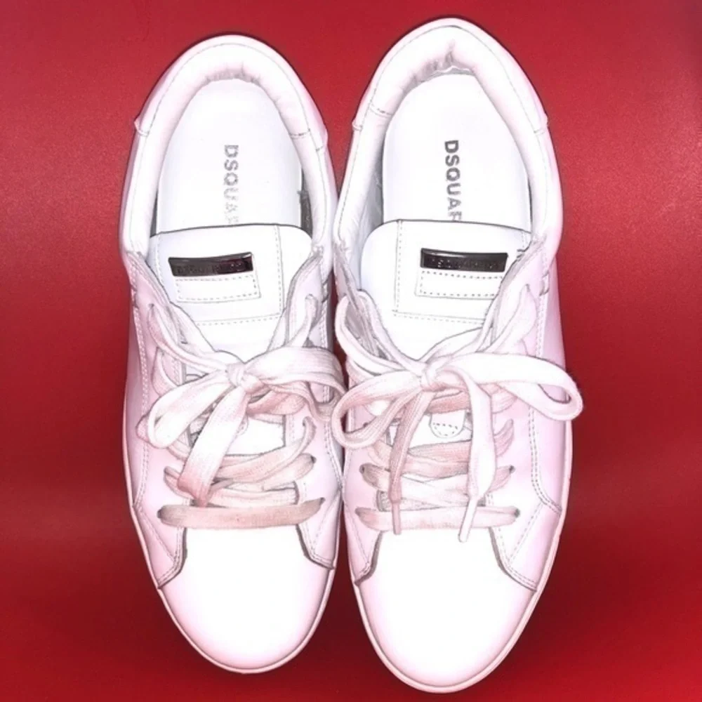 DSQUARED scuff vg+++ marks