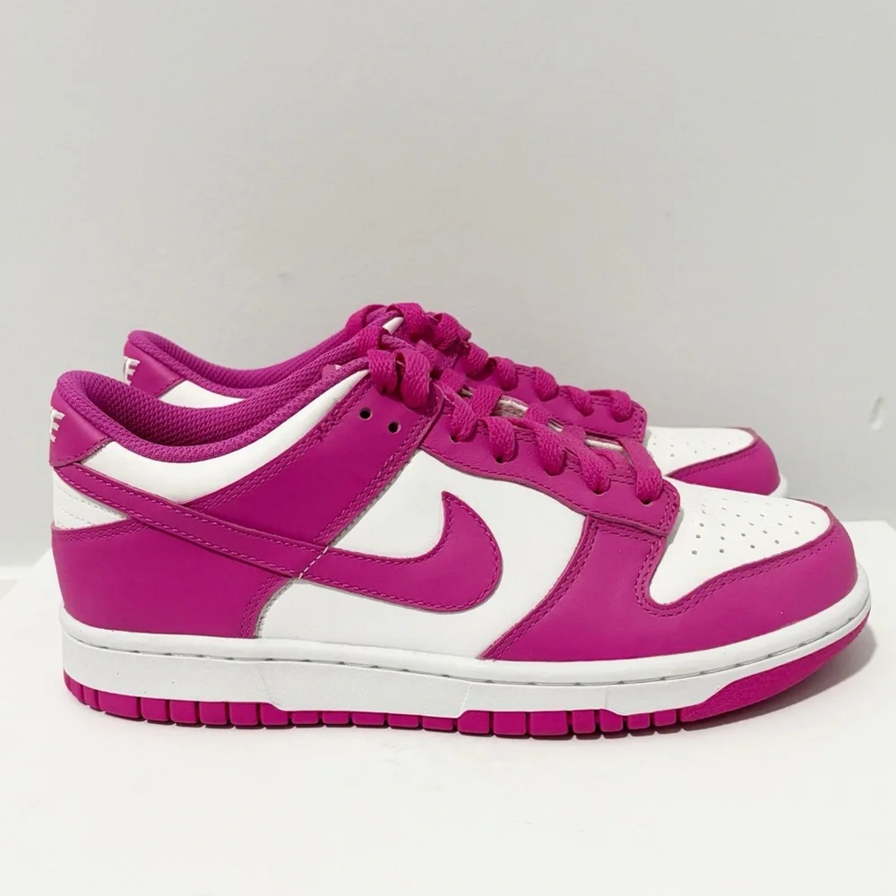 Nike Dunk Low GS Active Sneakers Girls Size 6Y‎ Fuchsia Pink Padded Low Cut