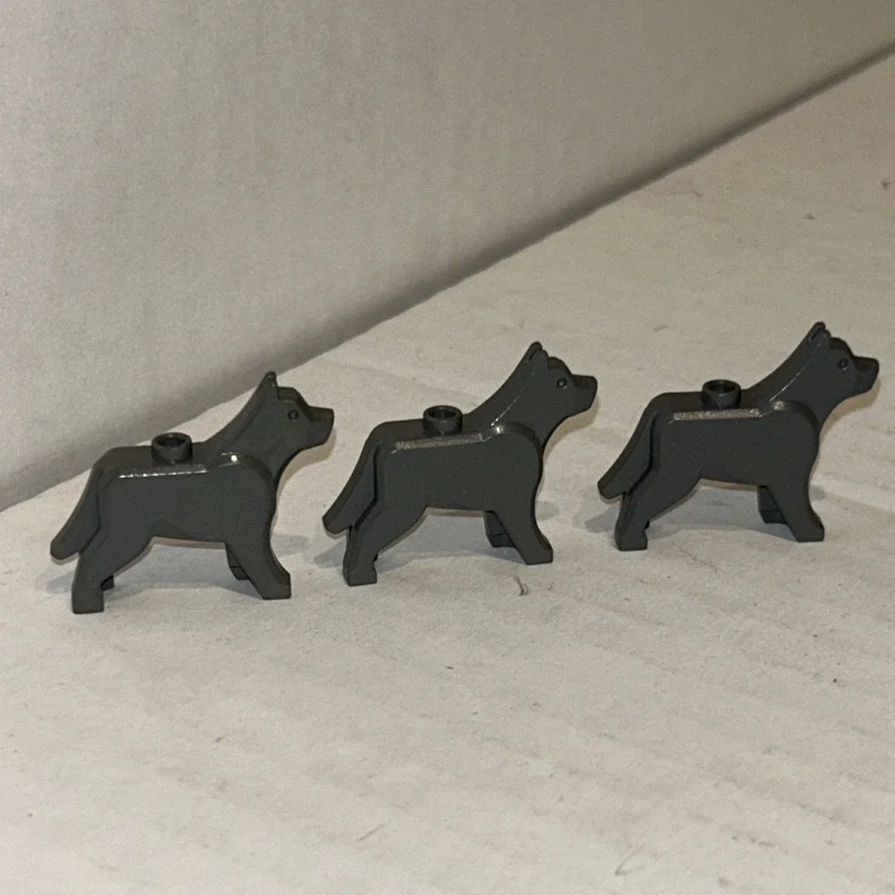 Lego gray wolf
