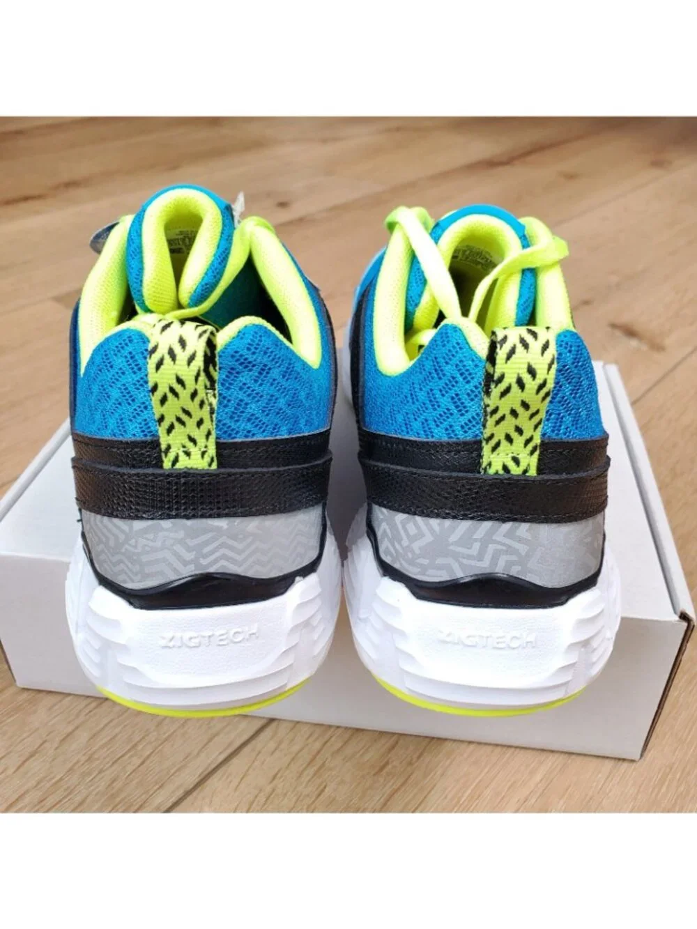 NEW Reebok Zig Kick Boys Athletic Shoes Blue Yellow Size 5 Kids School Sneaker