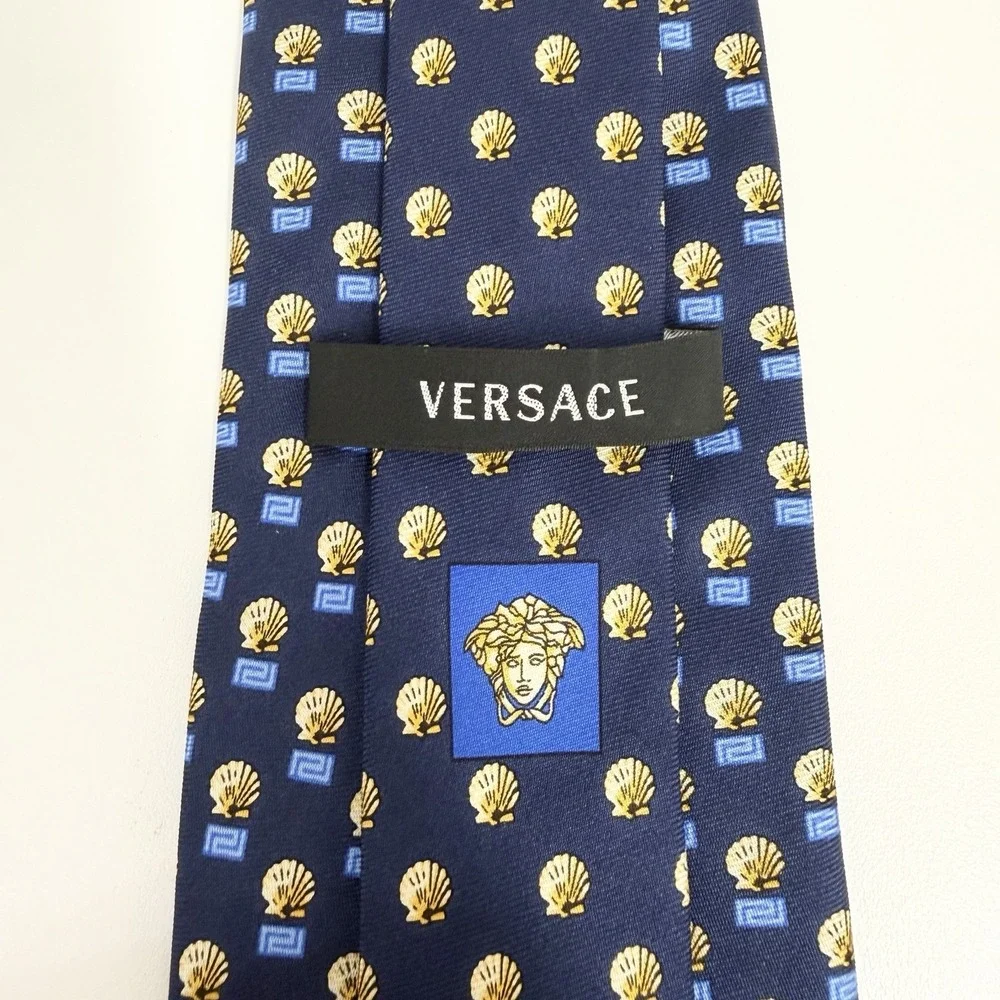 Versace Men's Recent Tie Greek Key Shells Navy/Khaki Silk 3.5