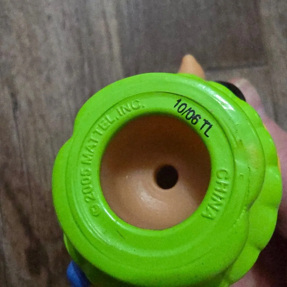 Fisher-Price shopping you scalloped