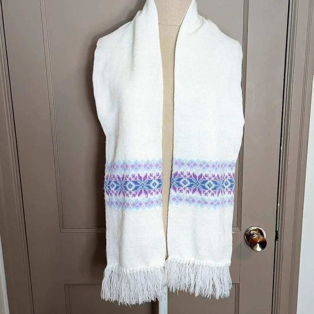 Vintage knit fringe