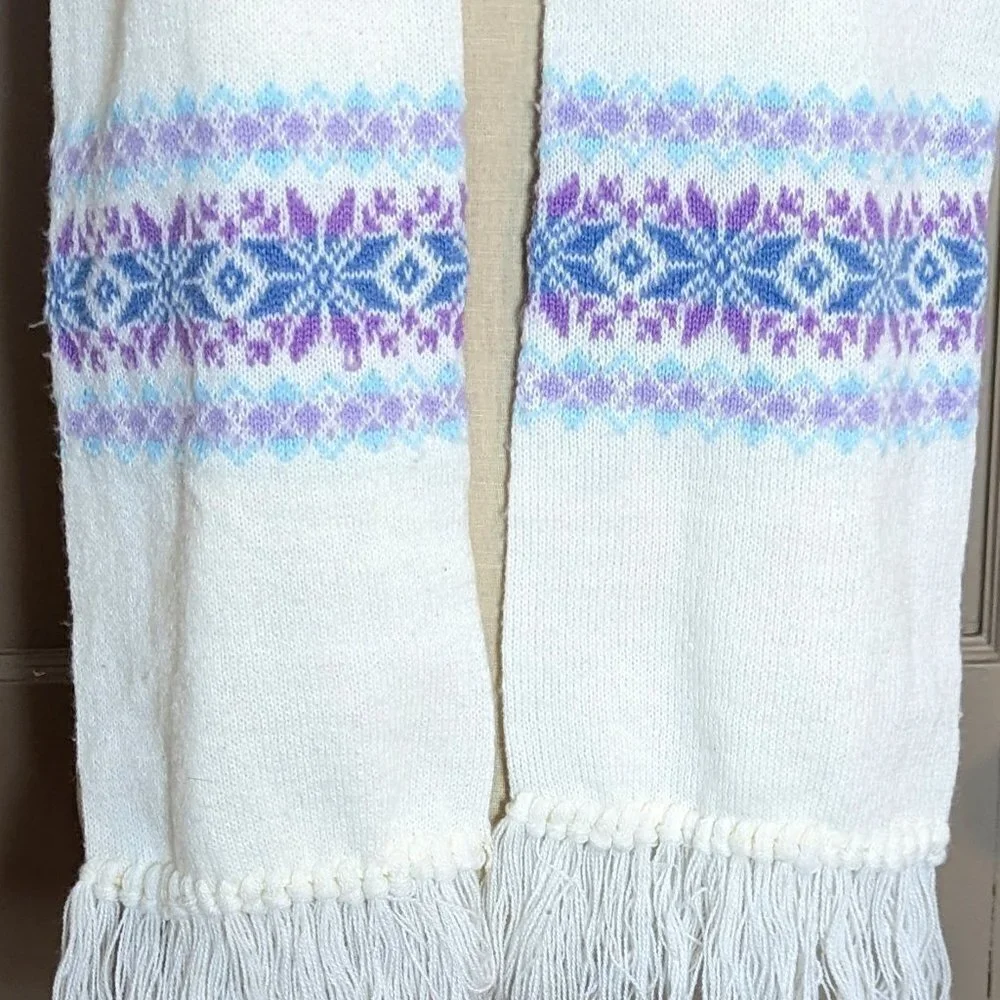 Vintage knit fringe