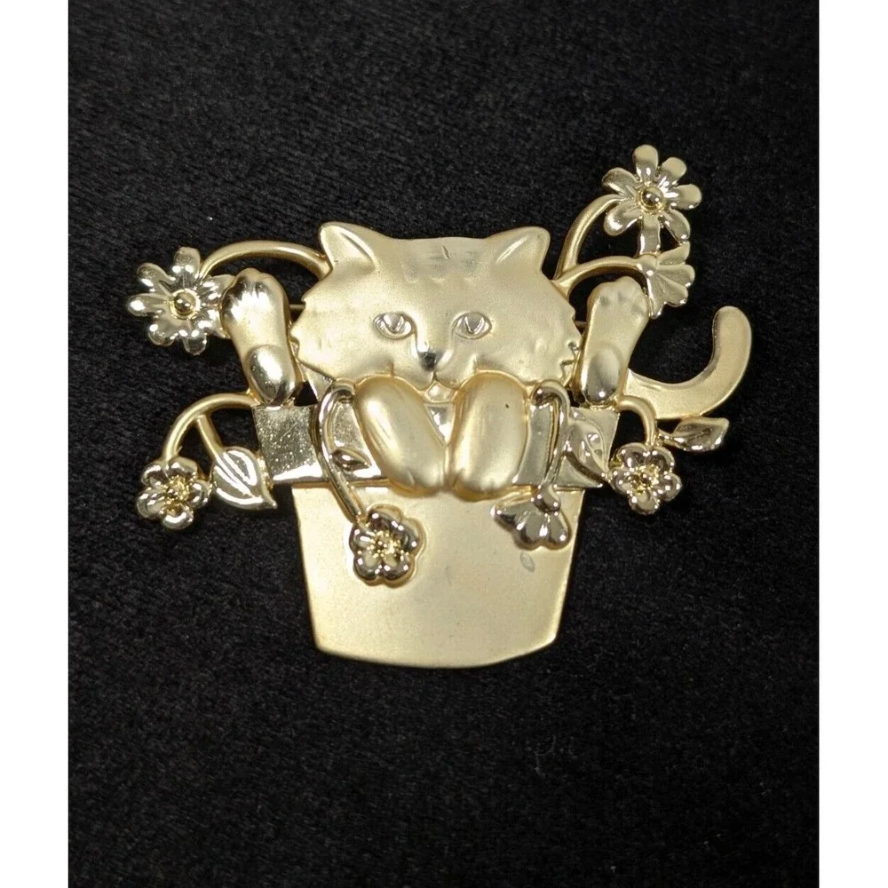 Gold Tone Matte Cat Kitten In Flower‎ Pot Daisy Brooch Gardening Pin