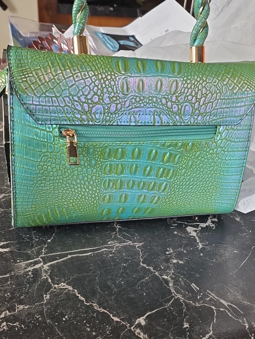 N/A stylish iridescent