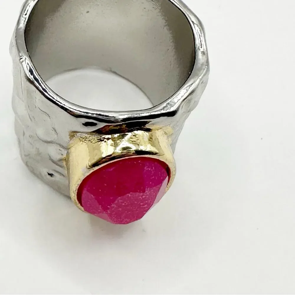 Pink Faceted Ring Hammered Silver Two tone Size 7.5 7 1/2 Costume Jewelry Funky