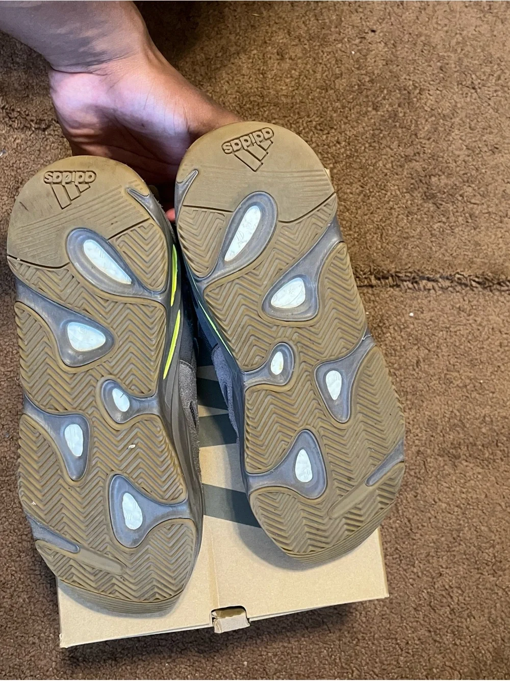 2018 Adidas Yeezy boost 700 “Mauve”