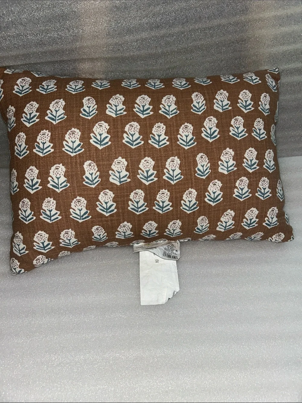 Threshold lumbar throw