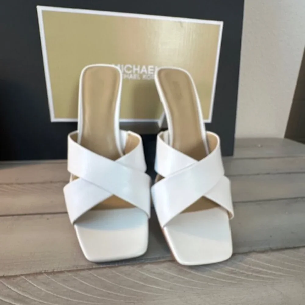 - Michael Kors Clara Sandal - NEW Never Worn‎