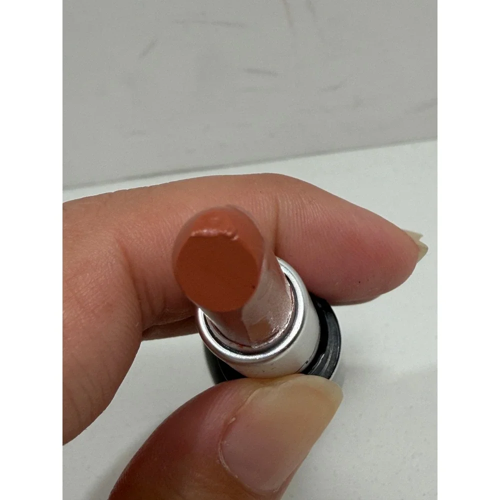 MAC Cosmetics has flaw
