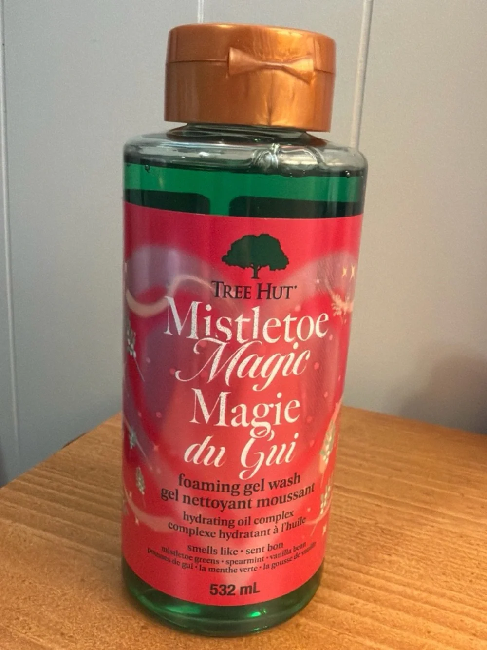 Tree Hut Mistletoe Magic Foaming Gel Wash - Green & Red