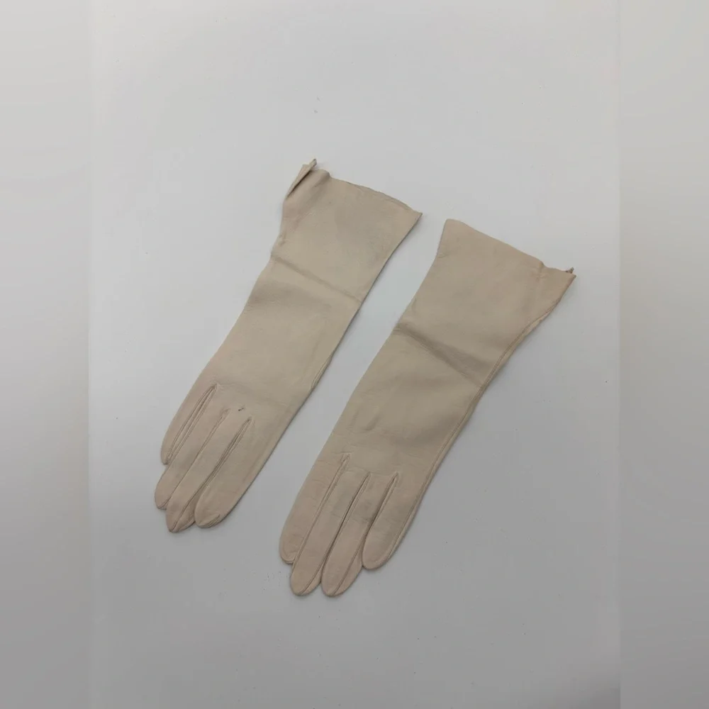 Vintage Buttery Soft Kid Leather Gloves – Cream – 1950s  – Approx 12