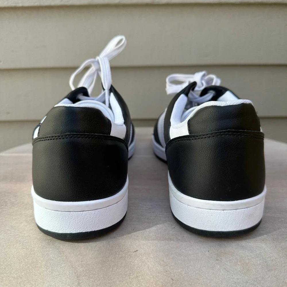 Guess Mens Low Top Sneakers Size 11 Black White Colorblock Faux Leather Shoes