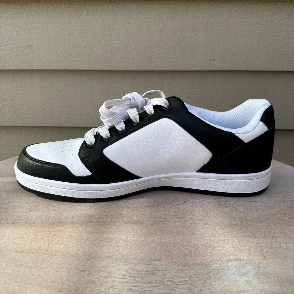 Guess Mens Low Top Sneakers Size 11 Black White Colorblock Faux Leather Shoes