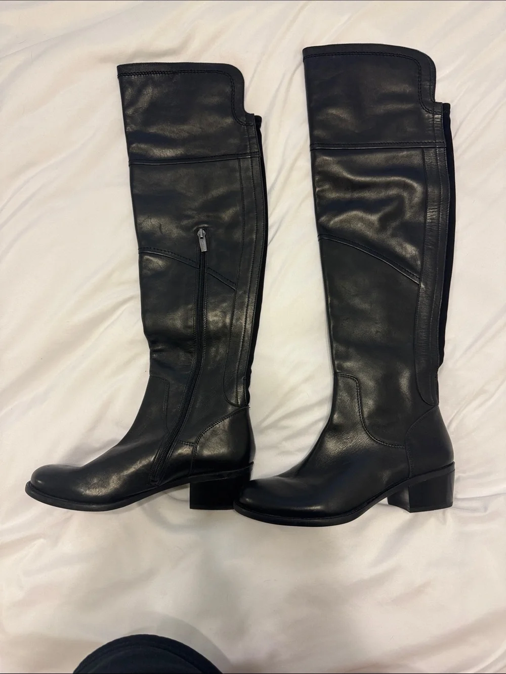Vince Camuto sleek black