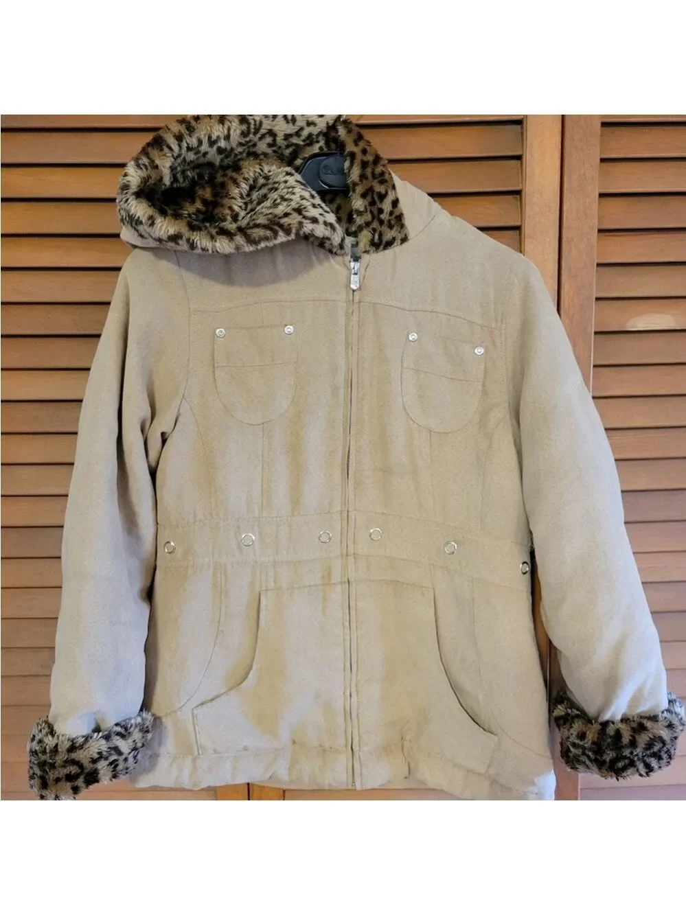 fc girl brown faux