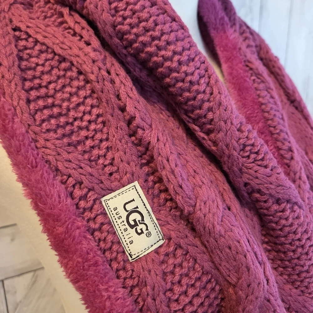 UGG stylish fuschia