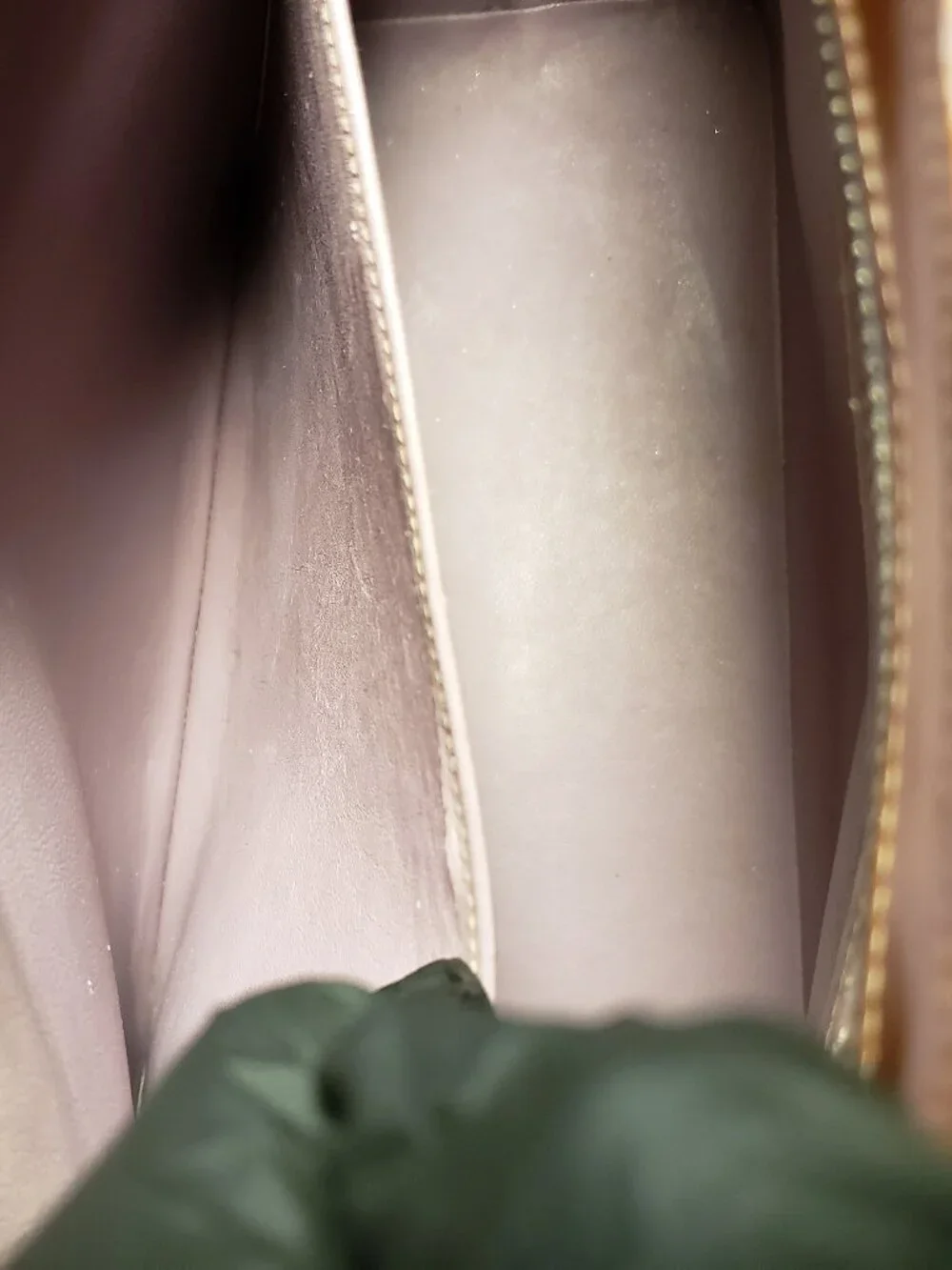 CHANEL Medallion Patent Leather tote bag (Good Condition)