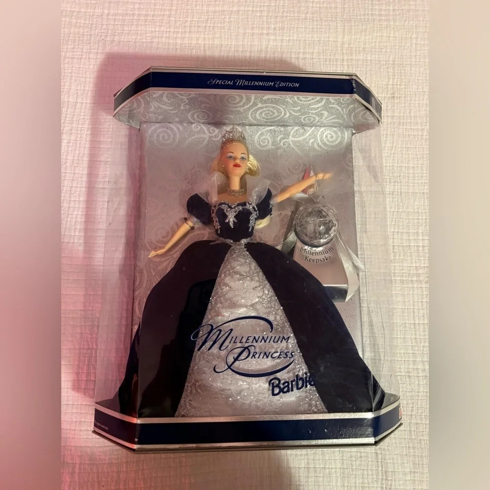 Barbie New Year Millennium Princess Doll Special Edition Mattel 2000 Damaged Box
