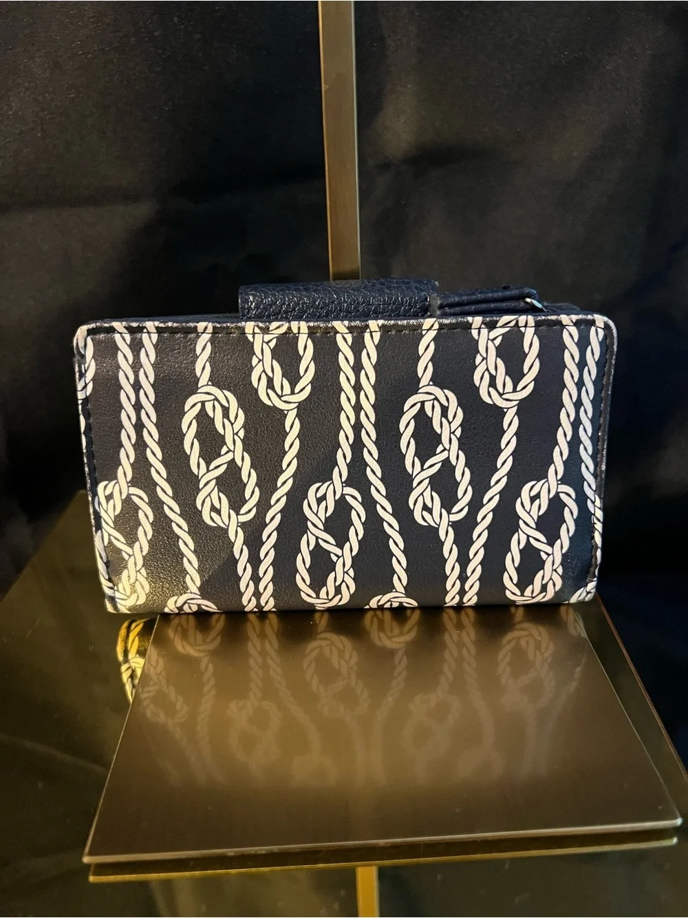Nautica wallet white
