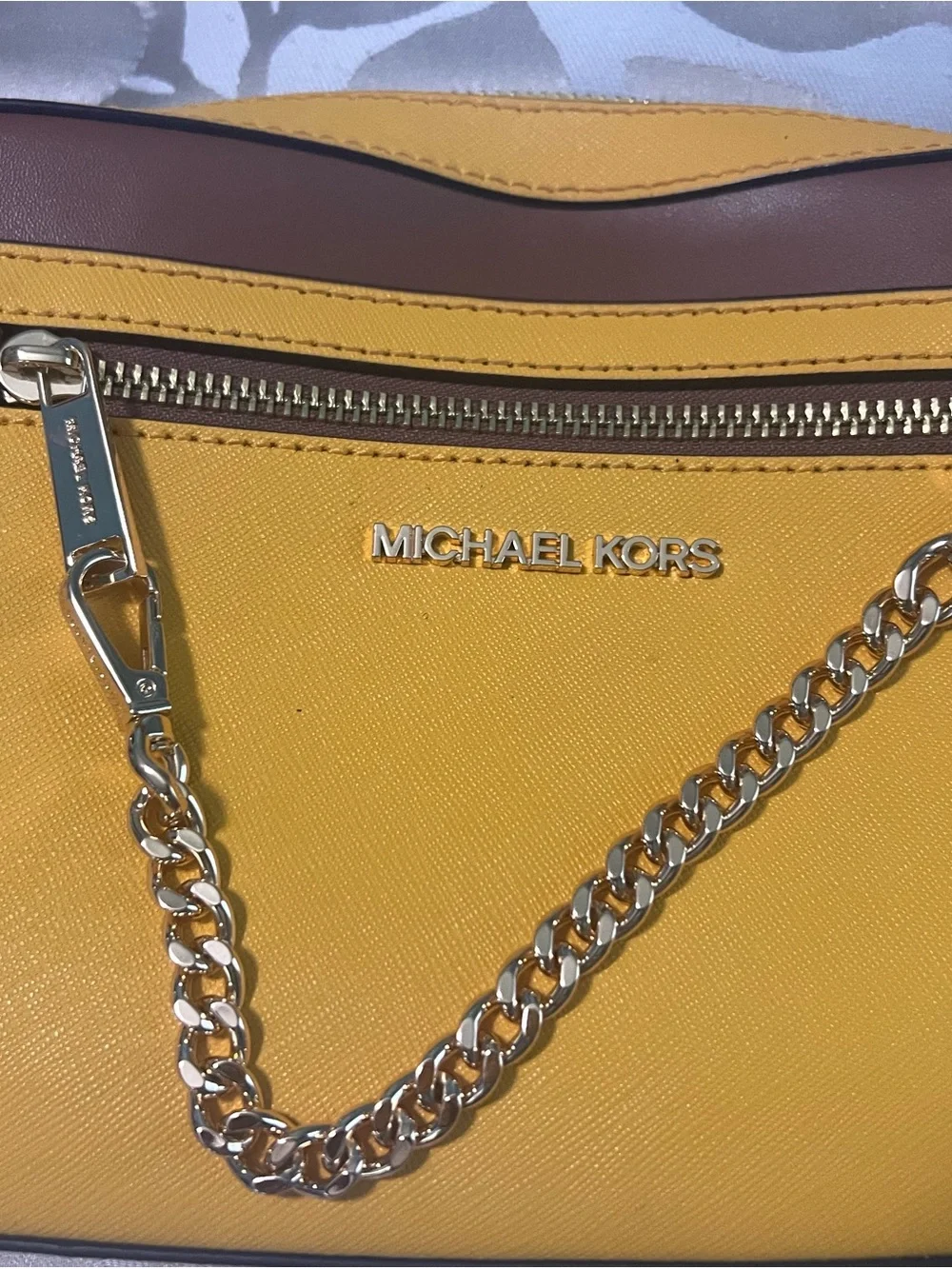 Michael Kors compact michael