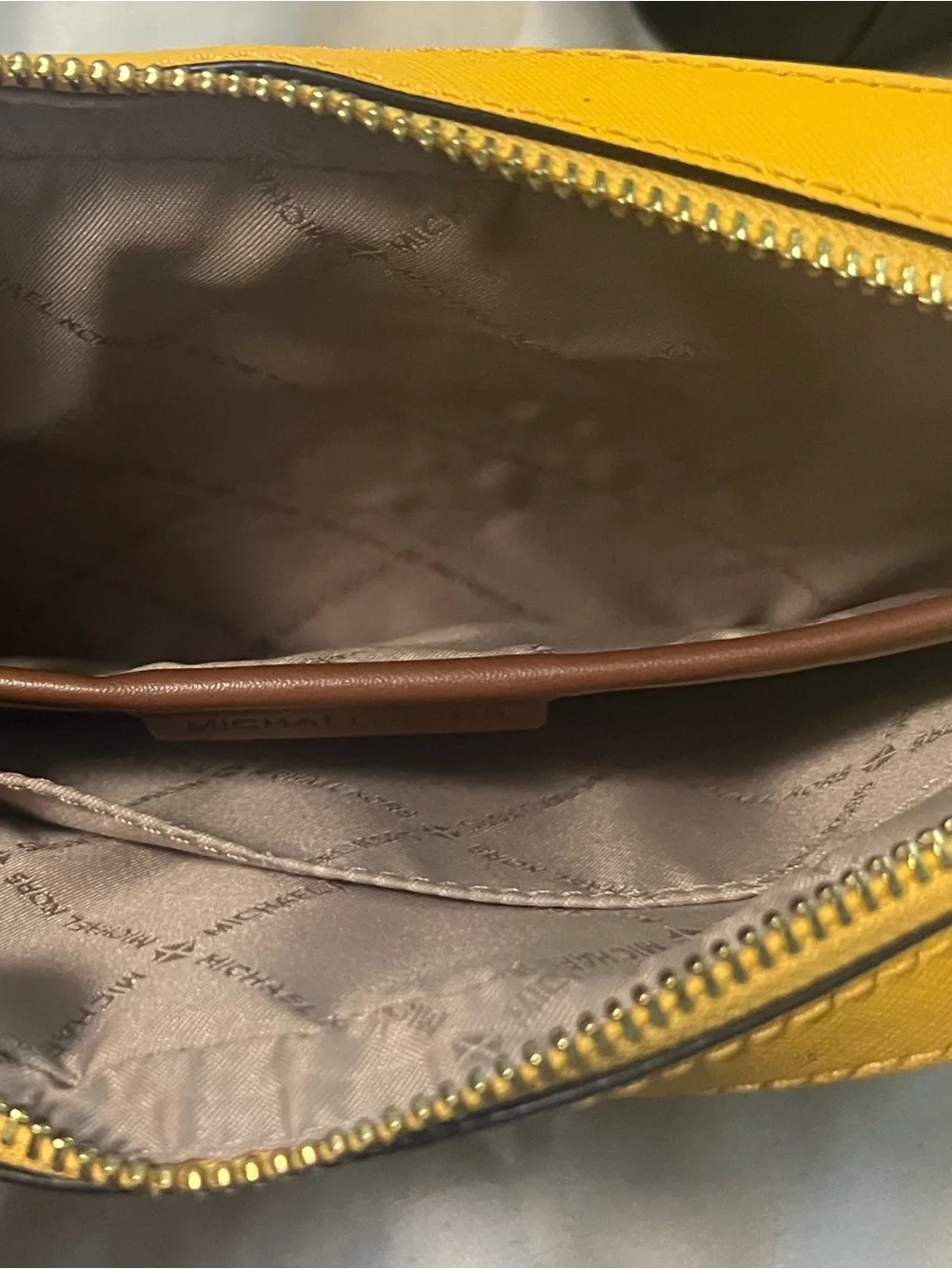 Michael Kors compact michael