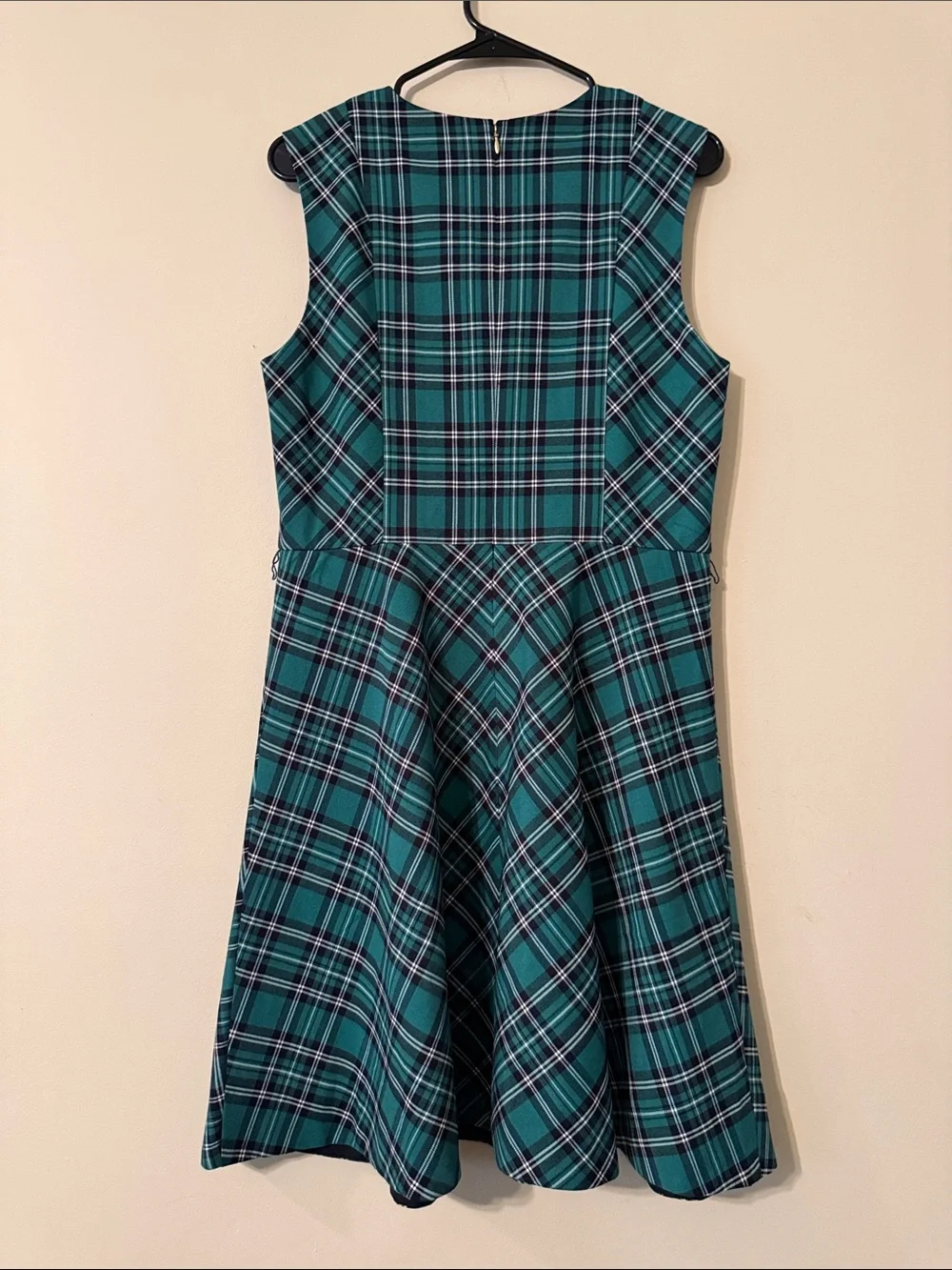 Draper James sleeveless fit