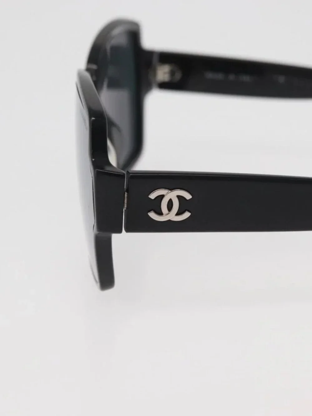 CHANEL brand	chanel color	black