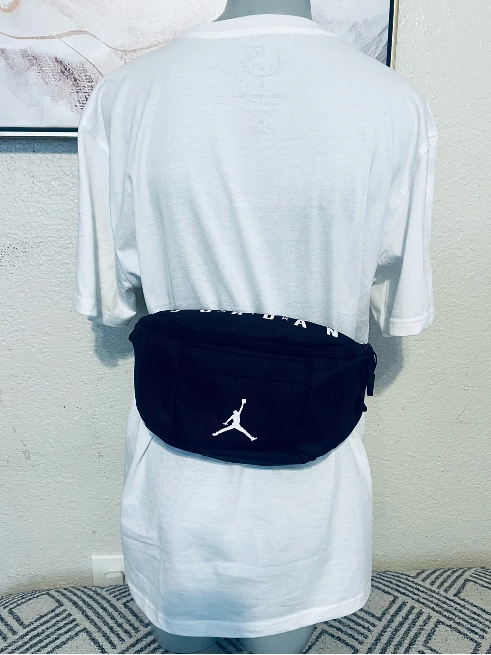 Jordan sleek crossbody