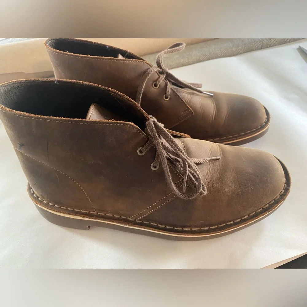 Clarks traction looks brown