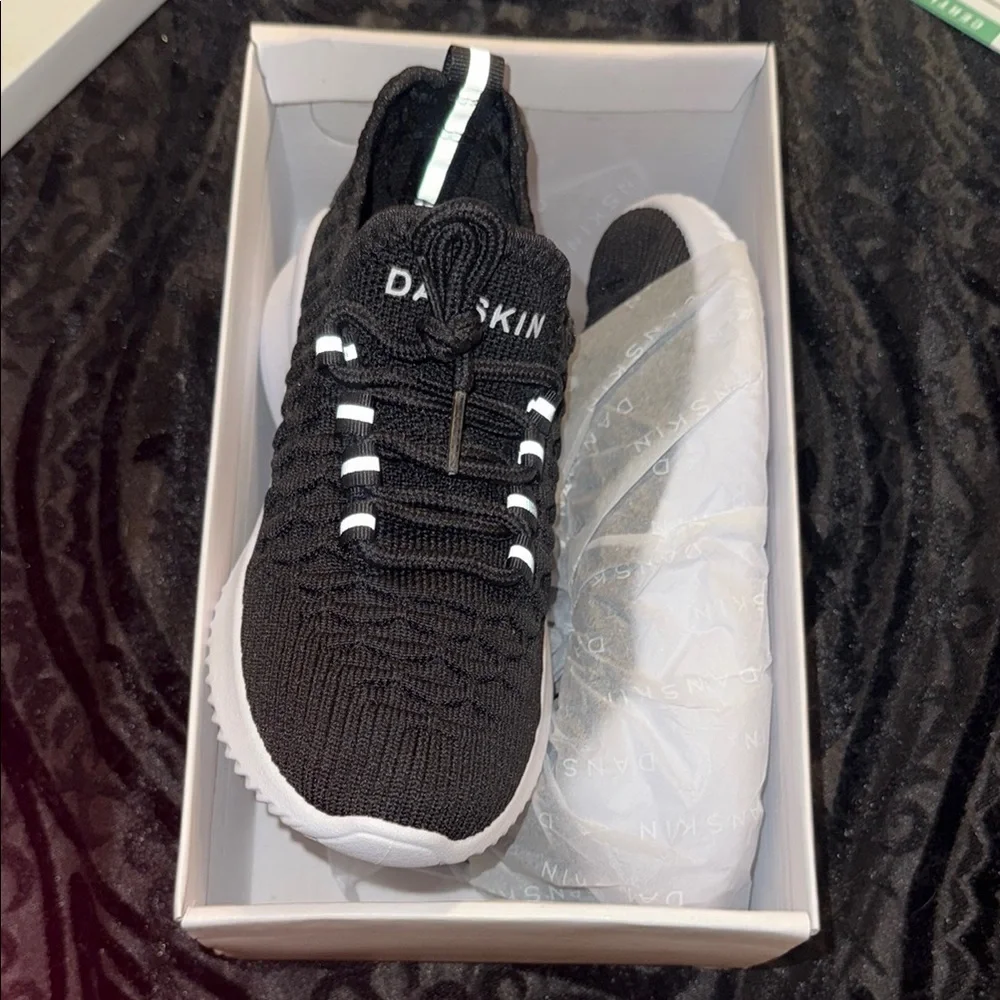 Danskin soles features