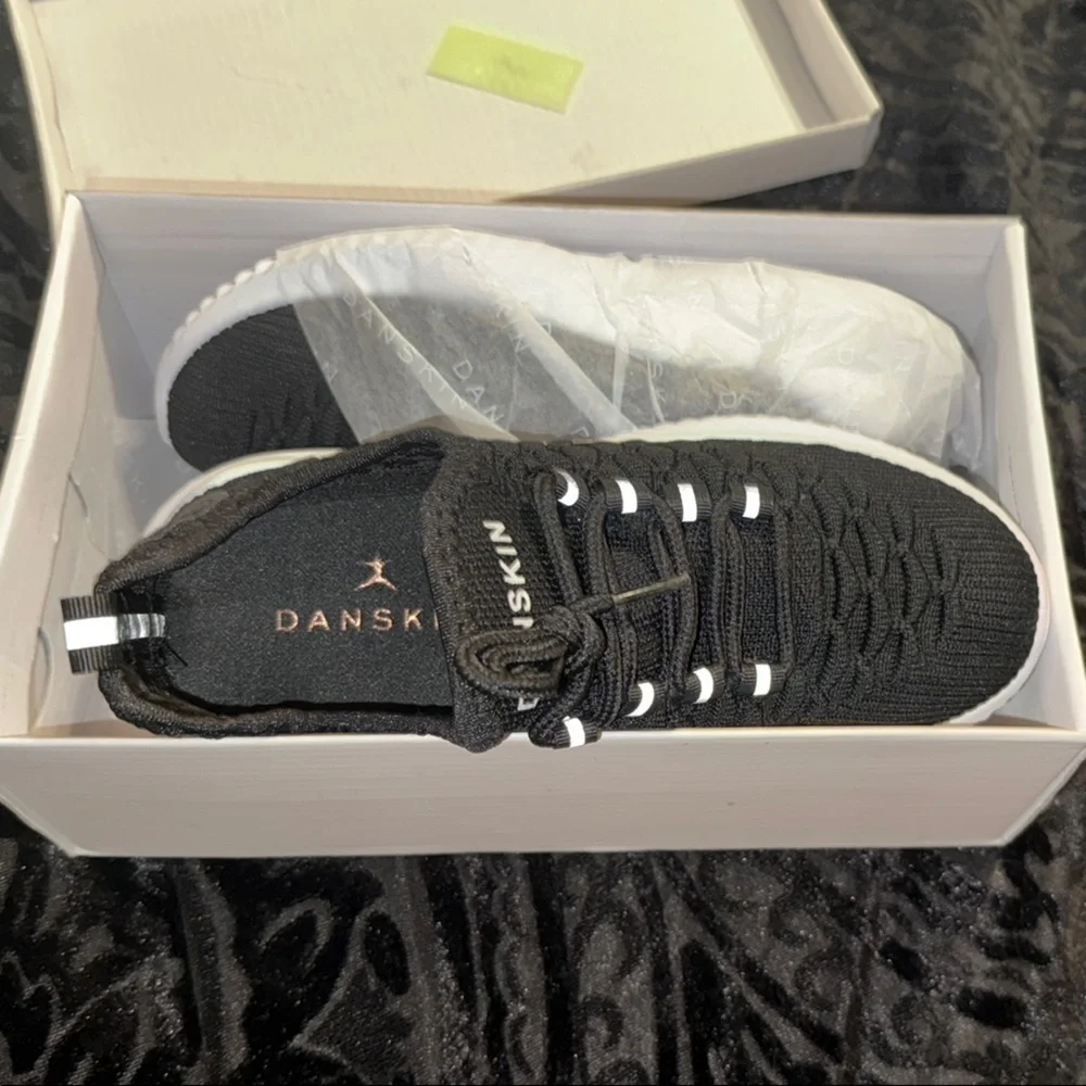 Danskin features soles black