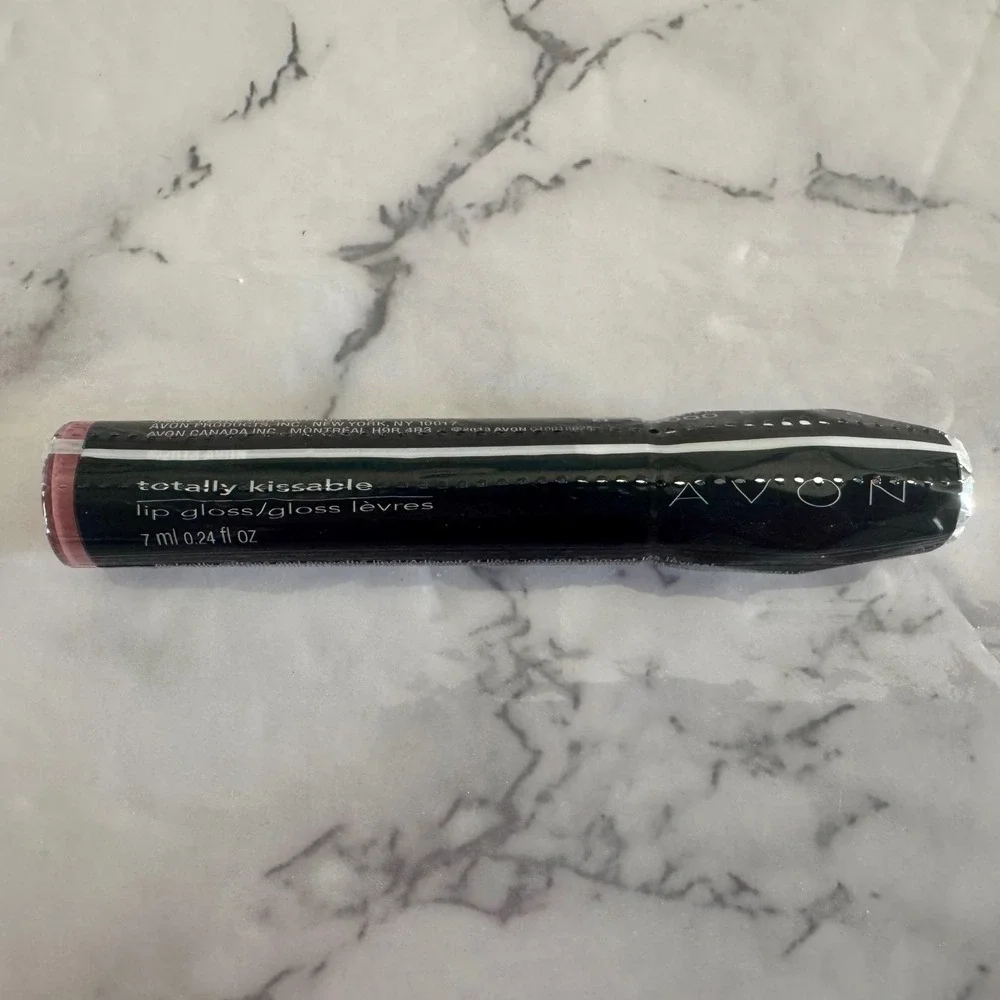 Avon Totally Kissable Lip Gloss Mauve Kiss J101 New Sealed 0.24 oz Discontinued