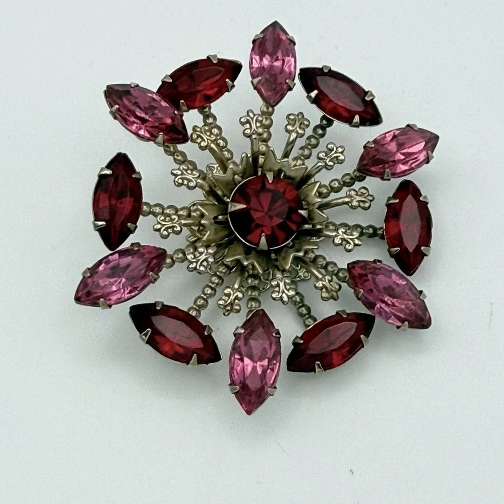 Vintage Brooch Red Pink Magenta Marquise Rhinestone Starburst Filigree Pin 2.5