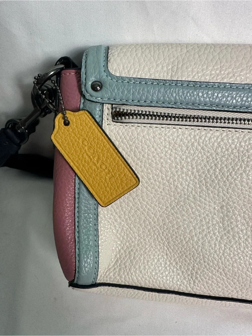 Coach authentic beat
