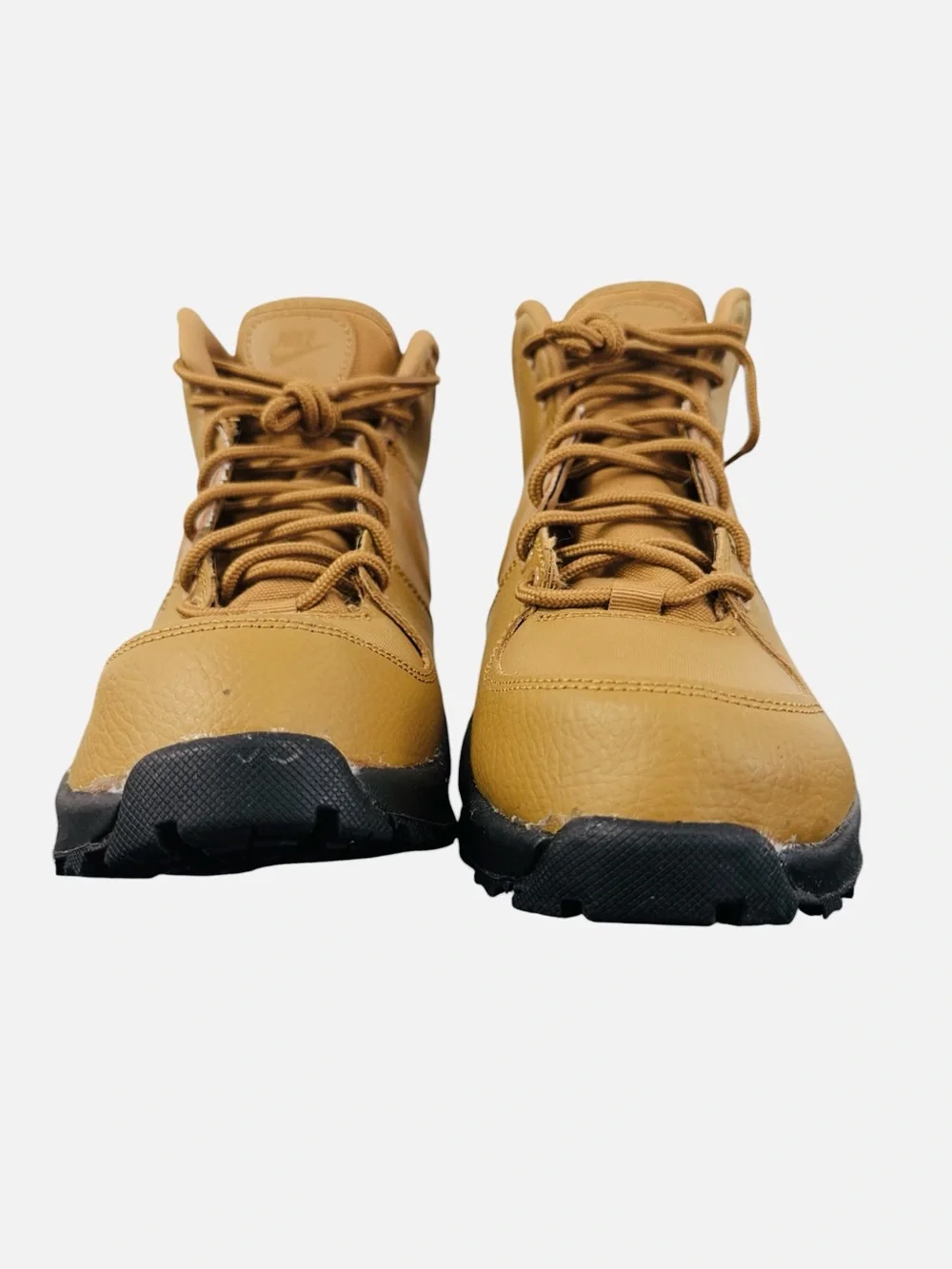Nike manoa leather