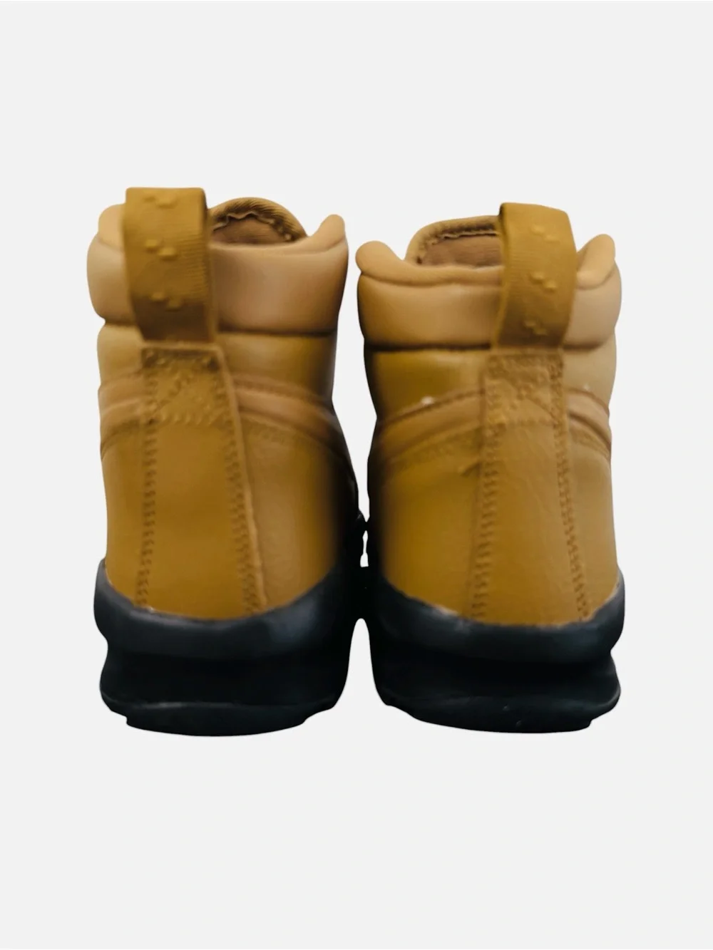 Nike manoa leather