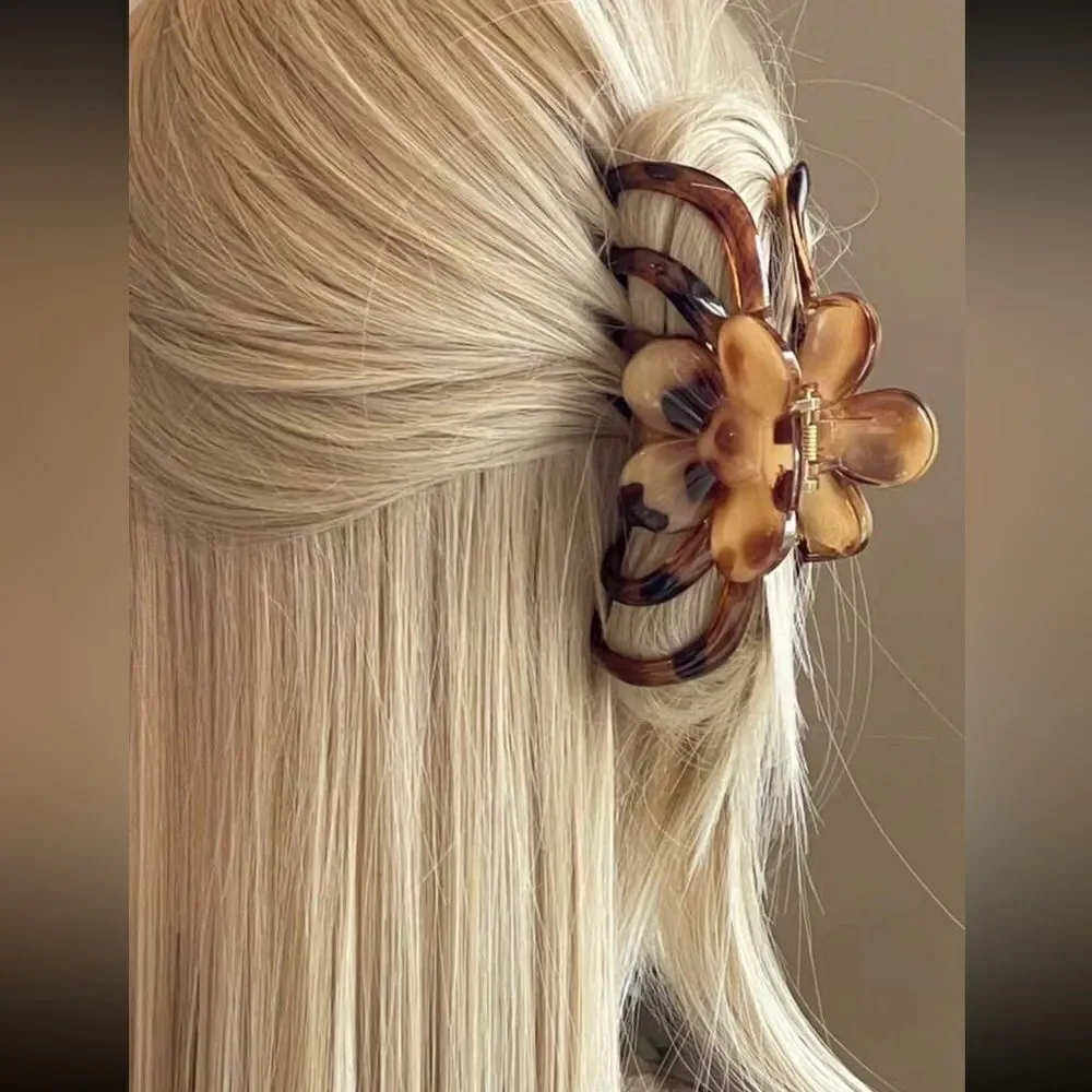 Flower Hair Clip K24