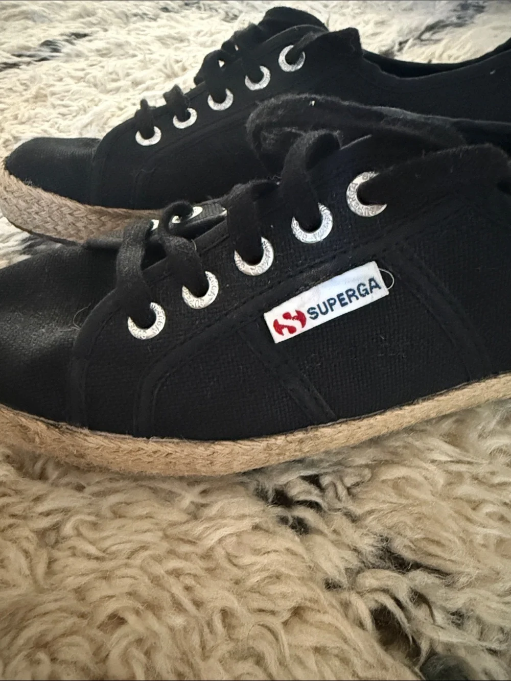 Superga eyelets sole black
