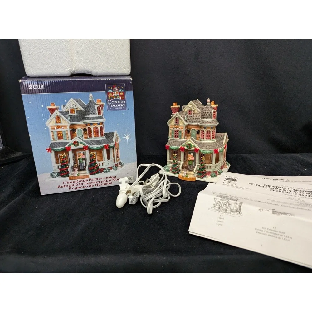 Lemax Carole Towne Collection Christmas Homecoming Lighted House 2011 Retired
