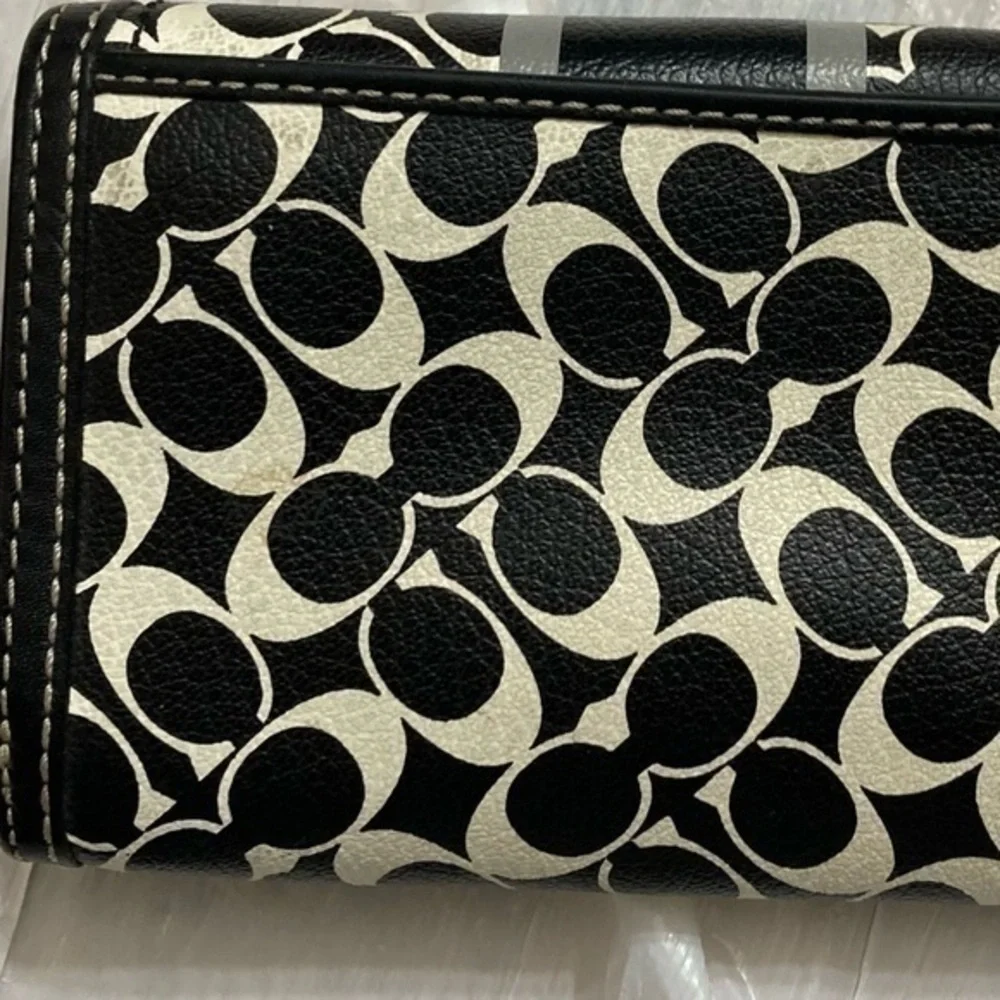 Coach gently used