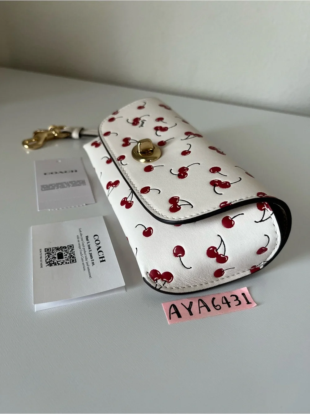 Coach 100% authentic