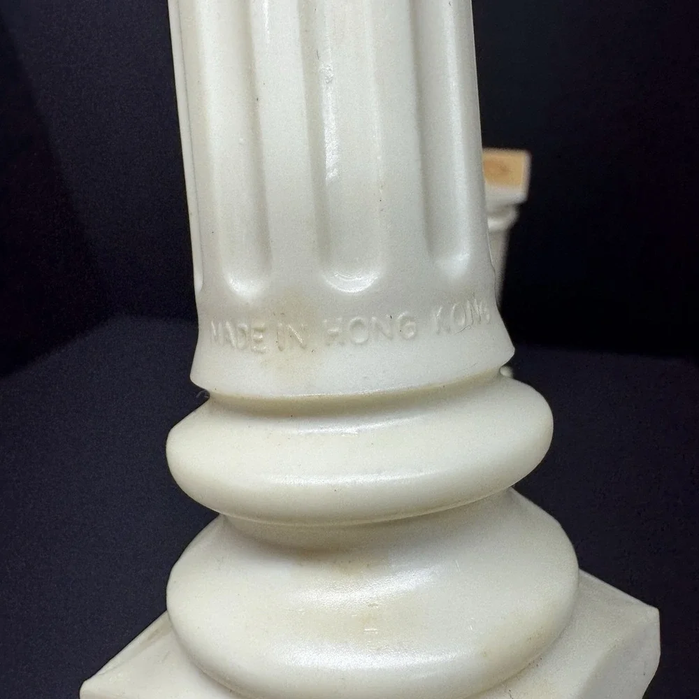 Wilton white grecian