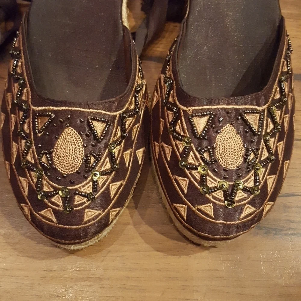 Vintage beaded excellent brown