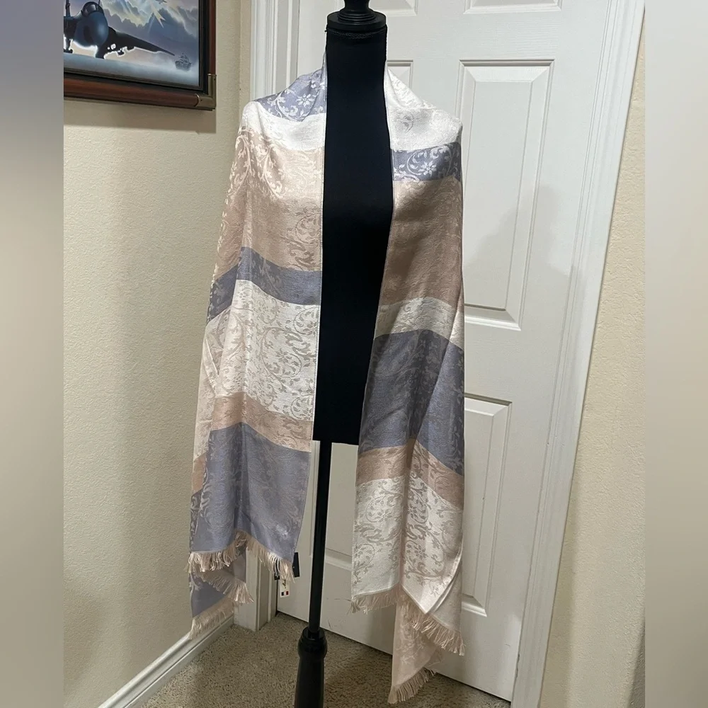 DRAEGER MADE IN FRANCE elegant gray