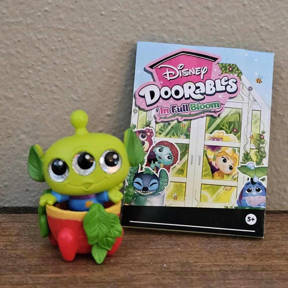 Alien From Toy Story - Series 15 Disney Doorables -‎ In Full Bloom