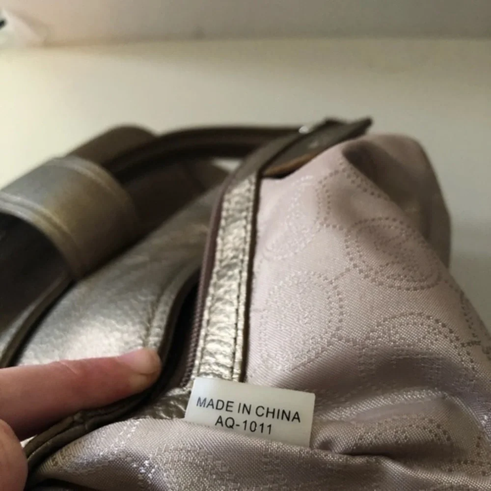 Michael Kors marks color wear