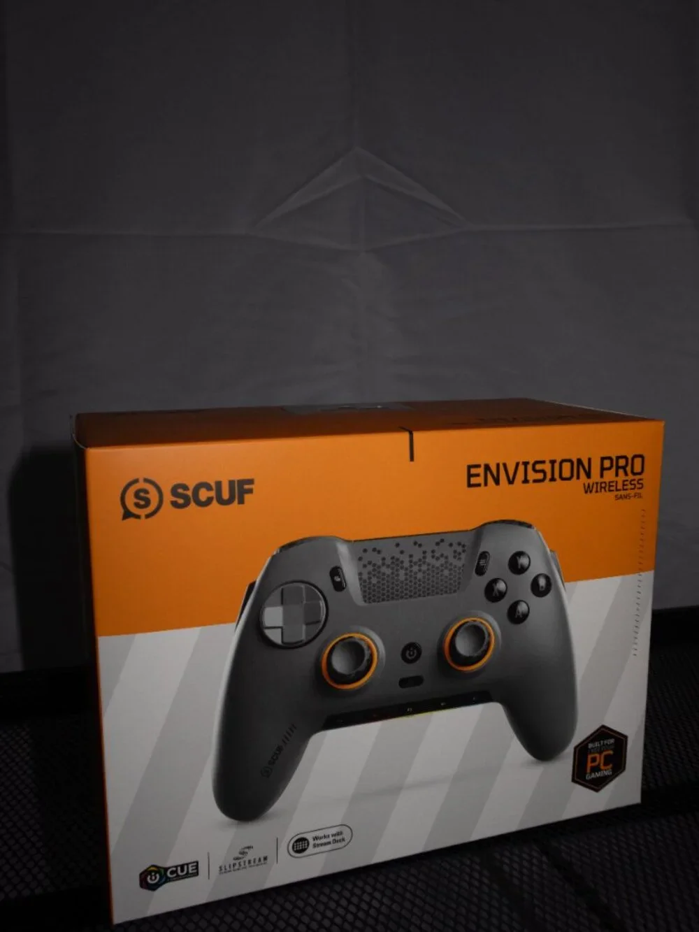 Dark Cherry Blossom Scuf Envision Pro (PC)