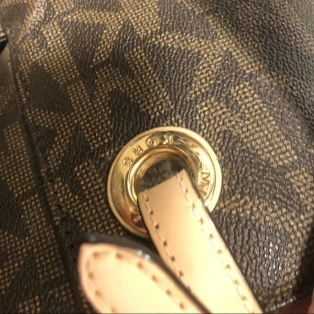 Michael Kors wear straps